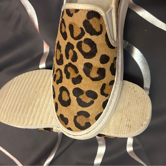 UGG Alameda Spotty Slip on Leopard Sneakers Size 9 - Picture 5 of 10